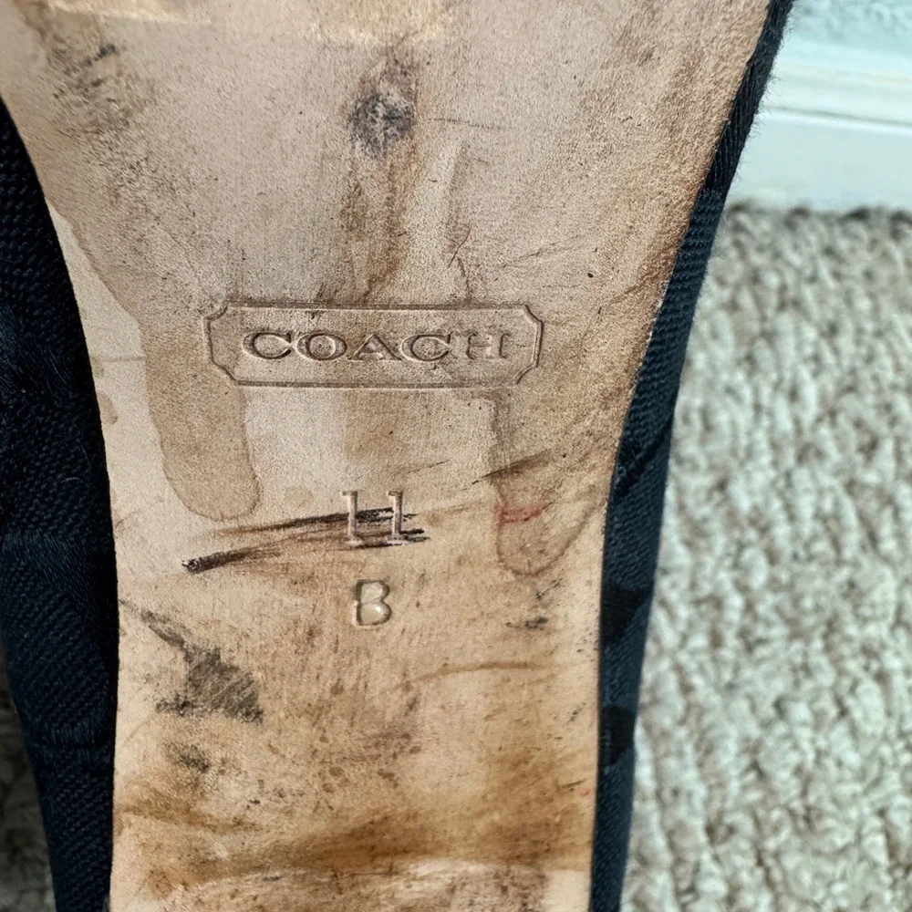 Coach boots step